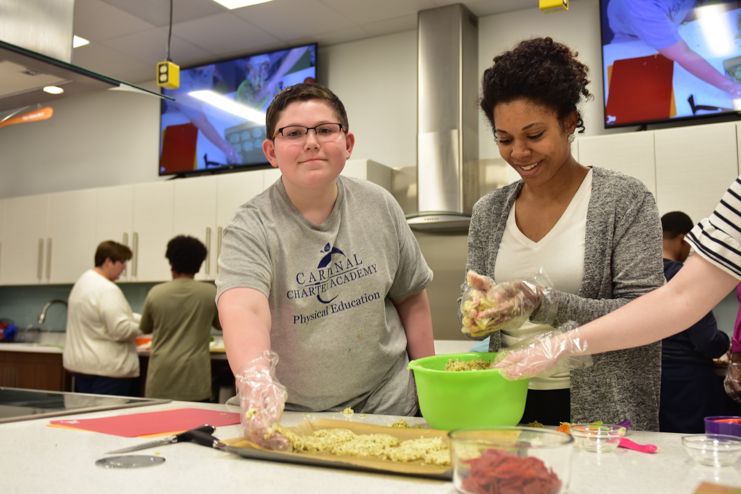 Program in CookWELL Kitchen at the Poe Center