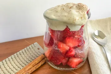 berries with banana cream
