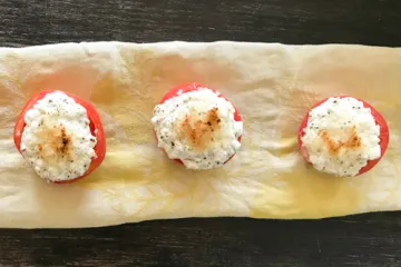 broiled tomatoes with cheese