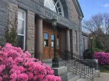 The front entrance to a public library in Maine